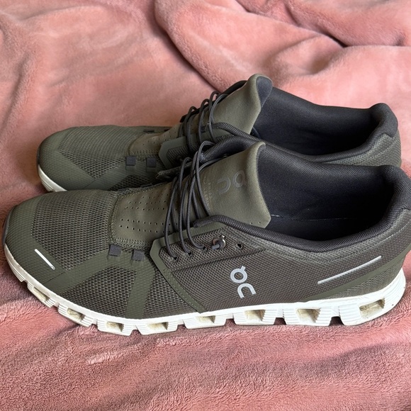 On Running Men's Cloud 6 Athletic Shoes in Olive and Gray - Picture 3 of 6